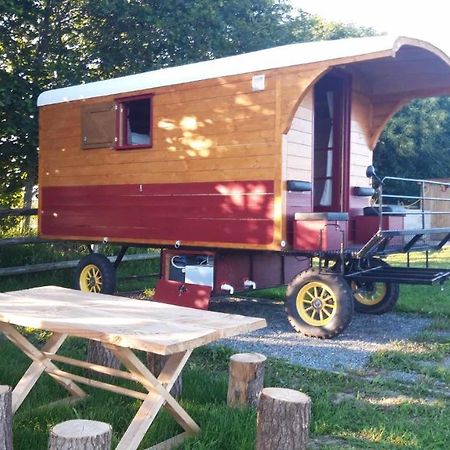 Veritable Roulotte Hippomobile "La Bailleul" Mentheville Екстериор снимка